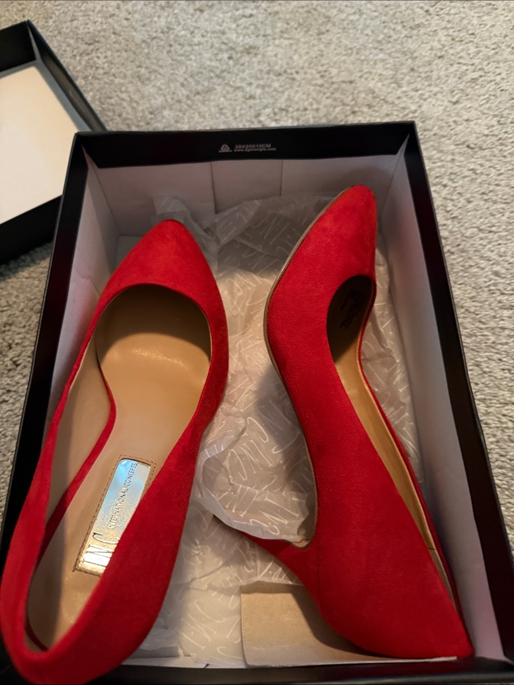 INC International Concepts Black Shoe Box with Red Lava Label - Picture 2 of 2